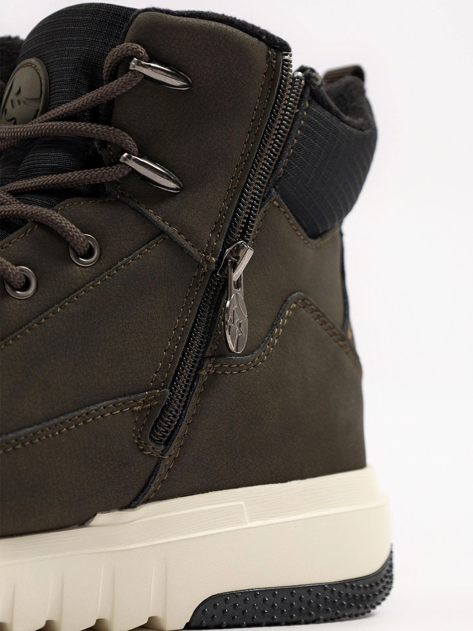 Ботинки комбинированные цвета хаки на контрастной средней подошве